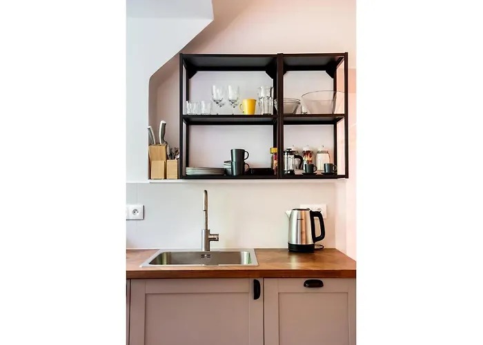 Comfortable Old Town Apartment