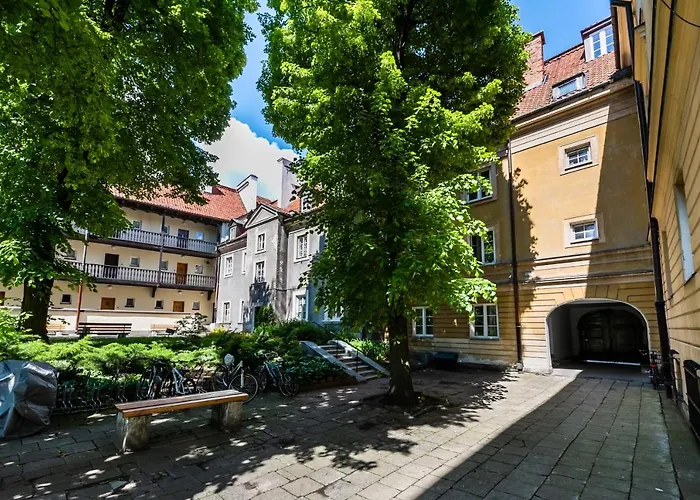 Comfortable Old Town Apartment